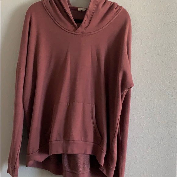 Tops - 🍍8/$20 Maroon Oversized Jacket